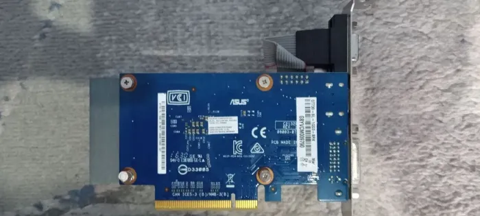 Дискретна відеокарта nVidia GeForce GT 730, 1 GB DDR3, 64-bit / 1x DVI, 1x HDMI, 1x VGA б/в - зображення 3