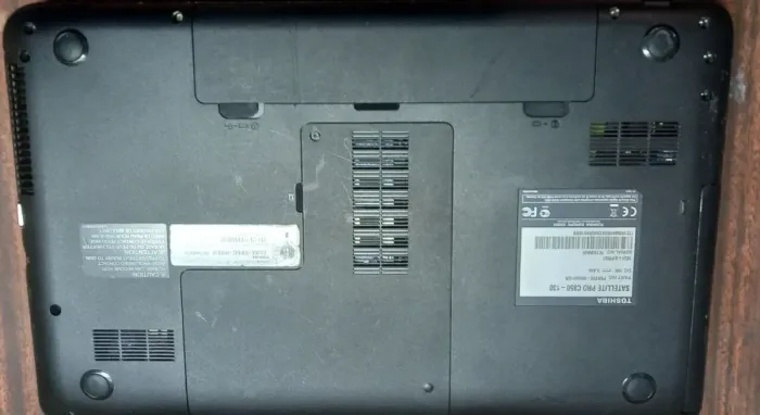 Ноутбук Toshiba Pro C850-130 / 15.6" TN / Core i5-3210M (2(4) ядра по 2.5-3.1GHz) / 4GB DDR3 / 240GB SSD NEW / HD Graphics 4000 / WebCam/Без АКБ/ Win 10 б/в - зображення 7