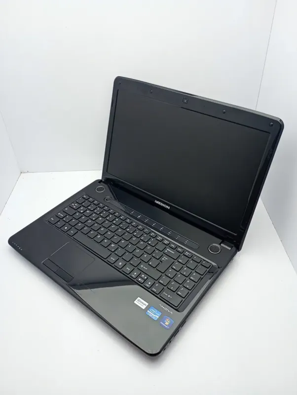 Ноутбук Acer Medion E6221 / 15.6" (1366x768) TN / Intel Core i3-2310M (2 (4) ядра по 2.1 GHz) / 6 GB DDR3 / 320 GB HDD / Intel HD Graphics 3000 / WebCam б/в - зображення 6