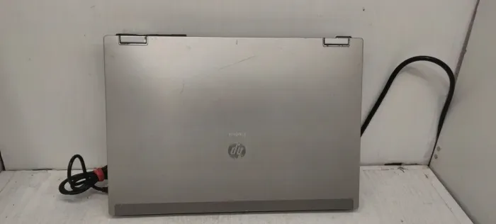 Ноутбук HP EliteBook 8440p / 14" (1600x900) TN / Intel Core i5-520M (2 (4) ядра по 2.4 - 2.93 GHz) / 4 GB DDR3 / 320 GB HDD / nVidia NVS 3100M, 512 MB GDDR3, 64-bit / WebCam / DVD-RW б/в - зображення 7