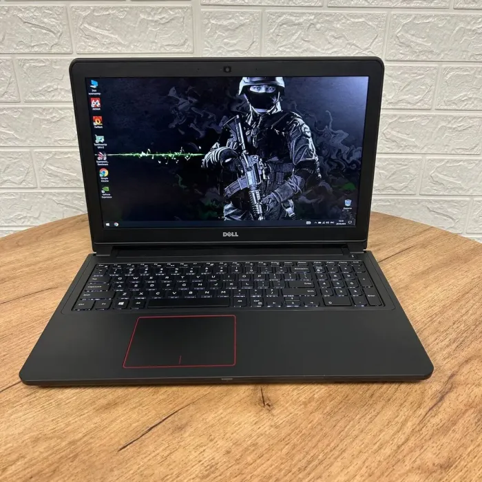 Ігровий ноутбук Б-клас Dell Inspiron 15 7559 / 15.6" (1920x1080) IPS / Intel Core i7-6700HQ (4 (8) ядра по 2.6 - 3.5 GHz) / 16 GB DDR3 / 512 GB SSD / nVidia GeForce GTX 960M, 4 GB GDDR5, 128-bit / WebCam б/в - зображення 2