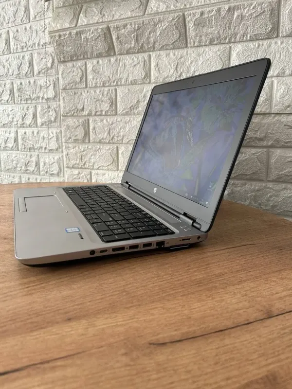 Ноутбук Б-клас HP ProBook 650 G2 / 15.6" (1920x1080) IPS / Intel Core i5-6300U (2 (4) ядра по 2.4 - 3.0 GHz) / 8 GB DDR4 / 256 GB SSD / Intel HD Graphics 520 / WebCam / VGA б/в - зображення 5