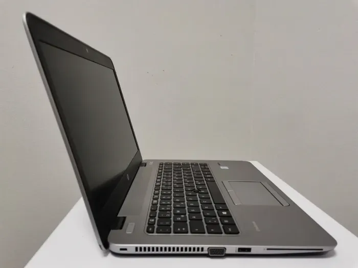Ультрабук Б-клас HP EliteBook 840 G3 / 14" (1920x1080) TN / Intel Core i5-6300U (2 (4) ядра по 2.4 - 3.0 GHz) / 8 GB DDR4 / 120 GB SSD + 320 GB HDD / Intel HD Graphics 520 / WebCam / DisplayPort / Windows 10 Pro б/в - зображення 3
