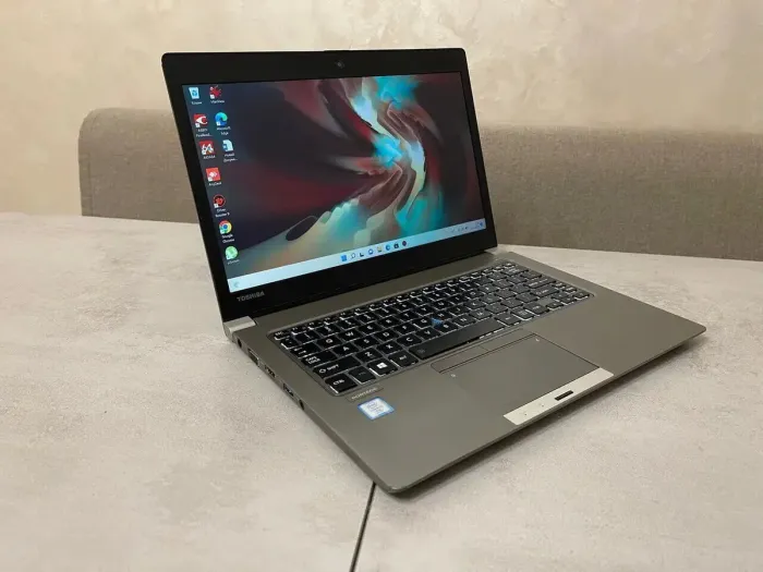 Ультрабук Б-клас Toshiba Portege Z30-C / 13.3" IPS / Core i7-6600U (2(4) ядра по 2.6-3.4GHz) / 8GB DDR3 / 256GB SSD M.2 / HD Graphics 520 / WebCam б/в - зображення 3