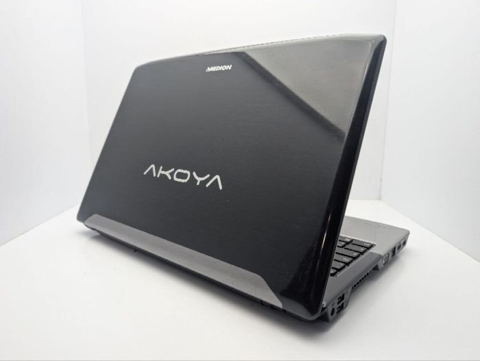 Ноутбук Medion Akoya E6234 / 15.6" (1366x768) TN / Intel Core i3-2310M (2 (4) ядра по 2.1 GHz) / 6 GB DDR3 / 250 GB HDD / Intel HD Graphics 3000 / WebCam / DVD-ROM / АКБ не тримає заряд б/в - изображение 8