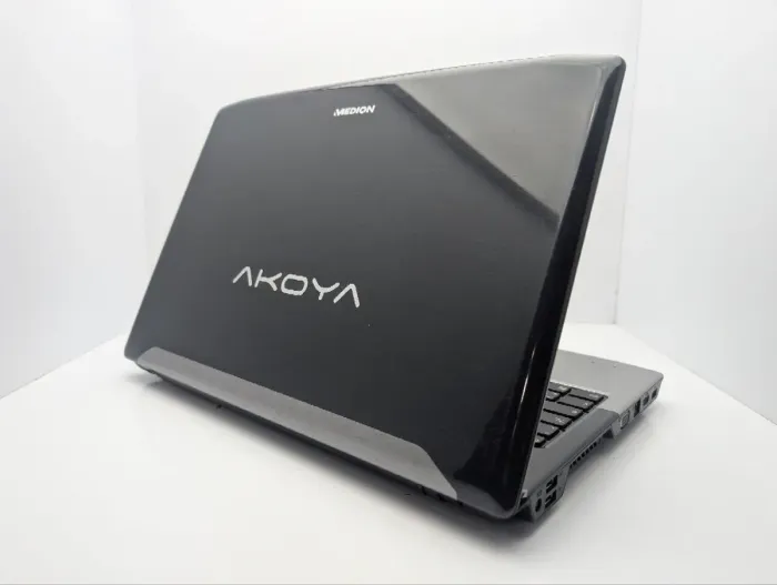 Ноутбук Medion Akoya E6234 / 15.6" (1366x768) TN / Intel Core i3-2310M (2 (4) ядра по 2.1 GHz) / 6 GB DDR3 / 250 GB HDD / Intel HD Graphics 3000 / WebCam / DVD-ROM / АКБ не тримає заряд б/в - зображення 8
