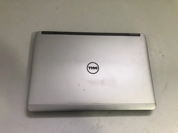 Нетбук Dell Latitude E7240 / 12.5" (1366x768) TN / Intel Core i5-4300U (2 (4) ядра по 1.9 - 2.9 GHz) / 4 GB DDR3 / 128 GB SSD / Intel HD Graphics 4400 / WebCam / HDMI б/в - зображення 5