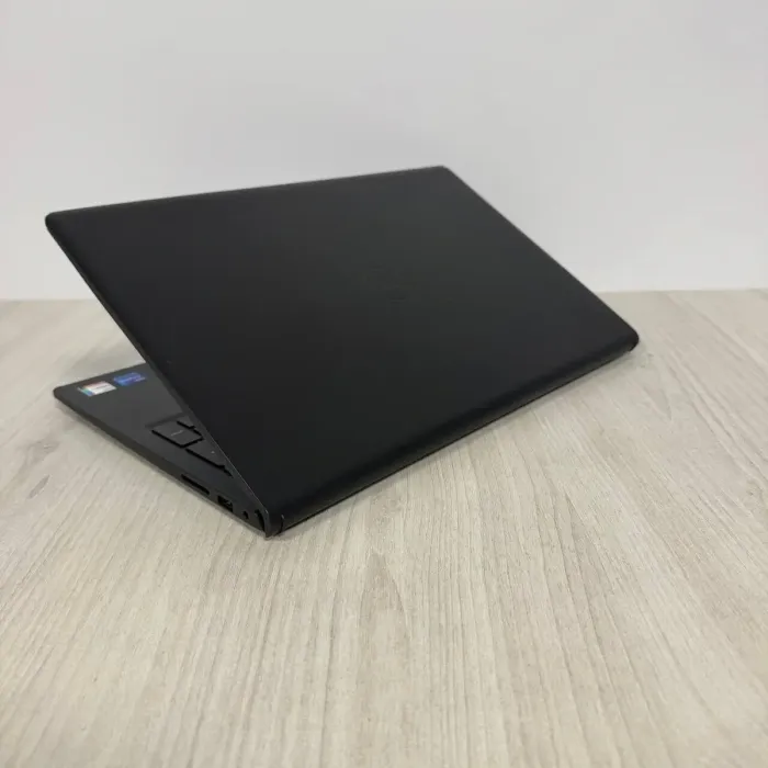 Ультрабук Б-клас Dell Inspiron 15 3511 / 15.6" (1920x1080) IPS / Intel Core i7-1165G7 (4 (8) ядра по 2.8 - 4.7 GHz) / 16 GB DDR4 / 512 GB SSD / Intel Iris Xe Graphics / WebCam б/в - зображення 6