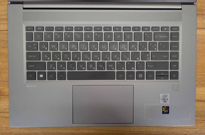 Мобільна робоча станція HP zBook Studio G7 / 15,6" (1920x1080) IPS / Intel Core i9-10885H (8 (16) ядер по 2.4 - 5.3 GHz) / 32 GB DDR4 / 512 GB SSD / nVidia Quadro RTX 3000, 6 GB GDDR6, 192-bit / Fingerprint / WebCam / Windows 10 б/в - зображення 3