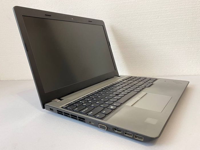 Ноутбук Б-клас Lenovo ThinkPad E570 / 15.6" (1920x1080) TN / Intel Core i5-7200U (2 (4) ядра по 2.5 - 3.1 GHz) / 8 GB DDR4 / 240 GB SSD / Intel HD Graphics 620 / WebCam / DVD-ROM / HDMI б/в - зображення 6