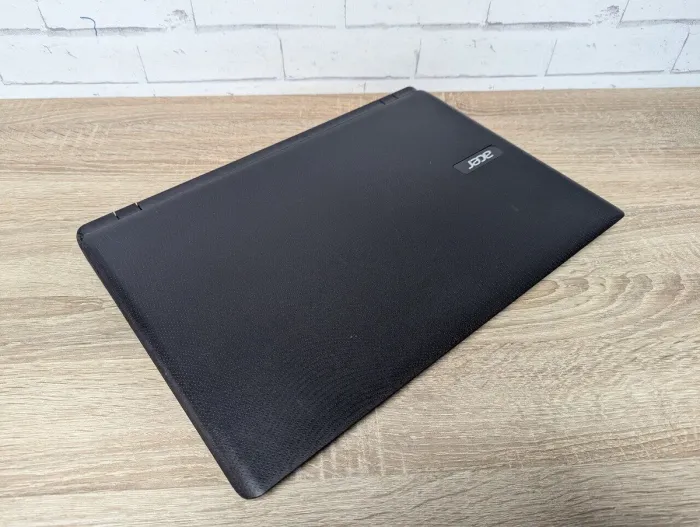 Ноутбук Б-клас Acer Aspire ES1-732 / 15.6" (1600x900) TN / Intel Celeron N3350 (2 ядра по 1.1 - 2.4 GHz) / 8 GB DDR3 / 128 GB SSD / Intel HD Graphics 500 / WebCam б/в - зображення 8