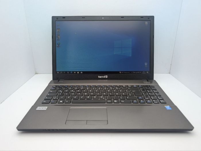 Ноутбук Terra Mobile 1529H / 15.6" (1366x768) TN / Intel Core i5-4210M (2 (4) ядра по 2.6 - 3.2 GHz) / 8 GB DDR3 / 500 GB HDD / Intel HD Graphics 4600 / WebCam / DVD-ROM б/в - зображення 2