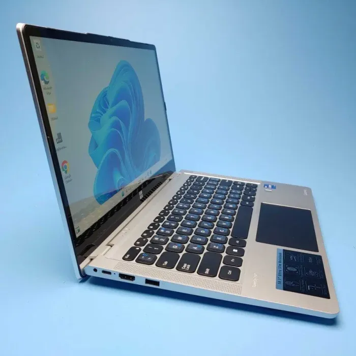 Ультрабук Gateway 14.1 Ultra Slim GWTC71427-SL / 14.1" (1920x1080) IPS Touch / Intel Core i7-1255U (10 (12) ядер по 3.5 - 4.7 GHz) / 8 GB DDR4 / 512 GB SSD / Intel Iris Xe Graphics / WebCam / Win 11 Home б/в - зображення 4