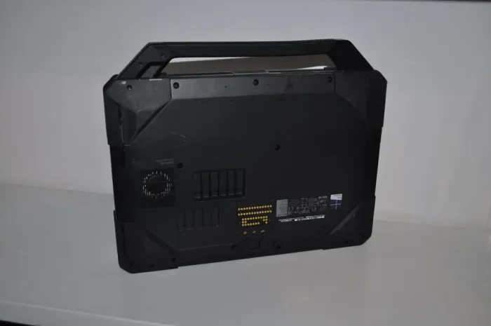 Захищений ноутбук Dell Latitude 5414 Rugged / 14" (1920x1080) TN / Intel Core i7-6600U (2(4) ядра по 2.6 - 3.4 GHz) /  16 GB DDR4 / 240 GB SSD / AMD Radeon R7 M360, 2 GB GDDR3, 64-bit / WebCam / Wi-Fi / Bluetooth / Windows 11 Pro + Блок живлення 130W б/в - зображення 12