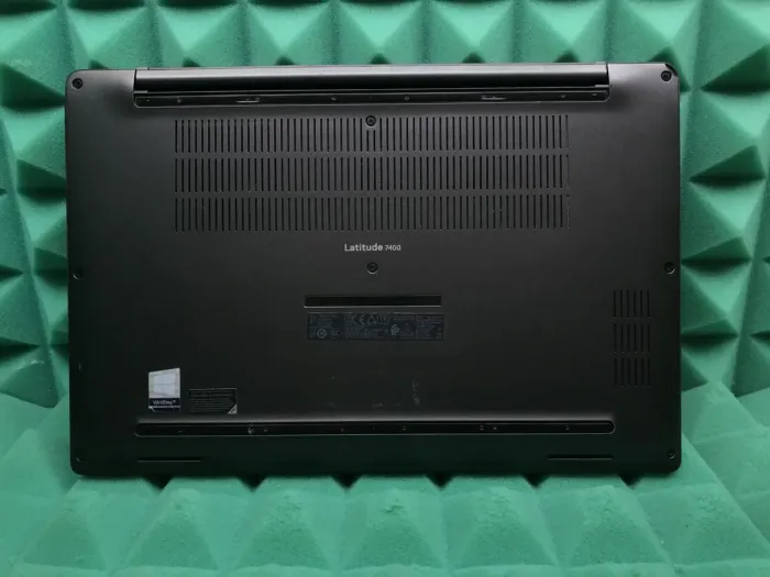 Ультрабук Б-клас Dell Latitude 7400 / 14" IPS / Core i5-8365U (4(8) ядра по 1.6-4.1GHz) / 8GB DDR4 / 256GB SSD M.2 / UHD Graphics 620 / WebCam / USB 3.1 / HDMI / Win 10 б/в - зображення 6