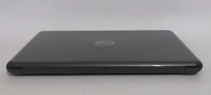 Ноутбук Dell Latitude 3380 / 13.3" (1366x768) TN / Intel Core i3-6006U (2 (4) ядра по 2.0 GHz) / 4 GB DDR4 / 128 GB SSD / Intel HD Graphics 520 / WebCam / Win 10 Pro б/в - зображення 3