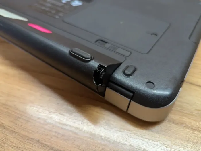 Ноутбук Б-клас HP ProBook 450 G3 / 15.6" (1920x1080) IPS / Intel Core i5-6200U (2 (4) ядра по 2.3 - 2.8 GHz) / 8 GB DDR3 / 240 GB SSD / Intel HD Graphics 520 / HDMI / TouchID / Windows 10 б/в - зображення 3