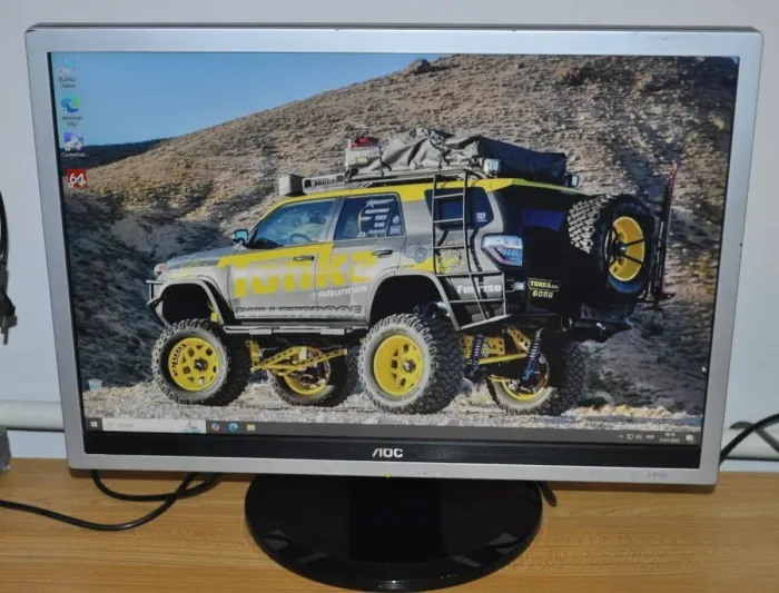 Монітор Б-клас AOC 2219P2 / 22" (1680x1050) TN / VGA, DVI / Вбудовані колонки 2x 1W / VESA 100x100 б/в - зображення 4