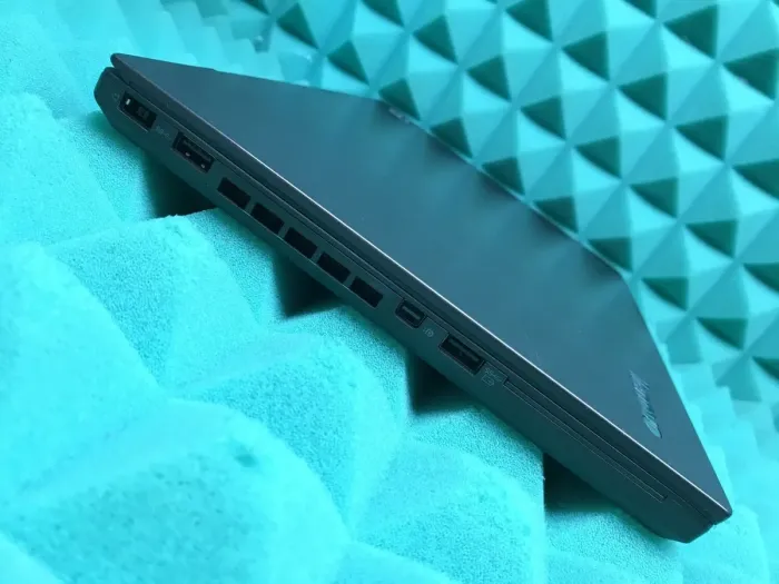 Ультрабук Б-клас Lenovo Thinkpad T450s / 14'' (1600x900) TN / Intel Core i5-5300U (2 (4) ядра по 2.3 - 2.9 GHz) / 8 GB DDR3 / 128 GB SSD / Intel HD Graphics 5500 / WebCam / miniDP б/в - зображення 7