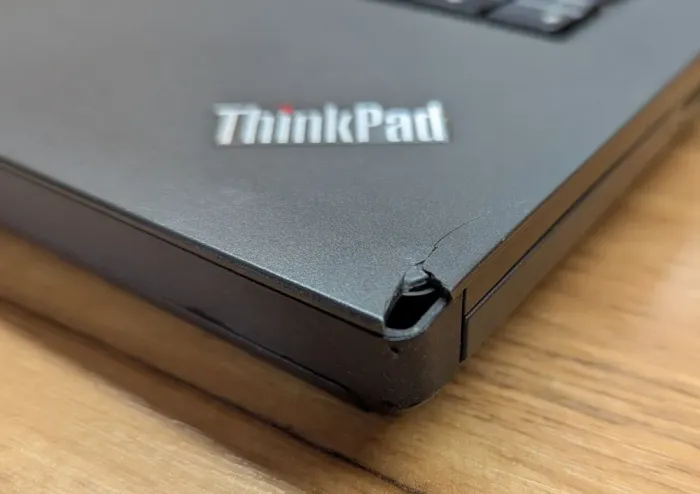 Ноутбук Б-клас Lenovo ThinkPad T440p / 14" (1366x768) TN / Intel Core i5-4200U (2 (4) ядра по 1.6 - 2.6 GHz) / 8 GB DDR3 / 240 GB SSD / Intel HD Graphics 4400 / WebCam / Windows 10 б/в - зображення 3