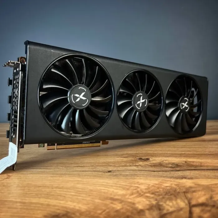 Дискретна відеокарта AMD Radeon RX 6800 XT, 16 GB GDDR6, 256-bit / DisplayPort, HDMI б/в - зображення 5