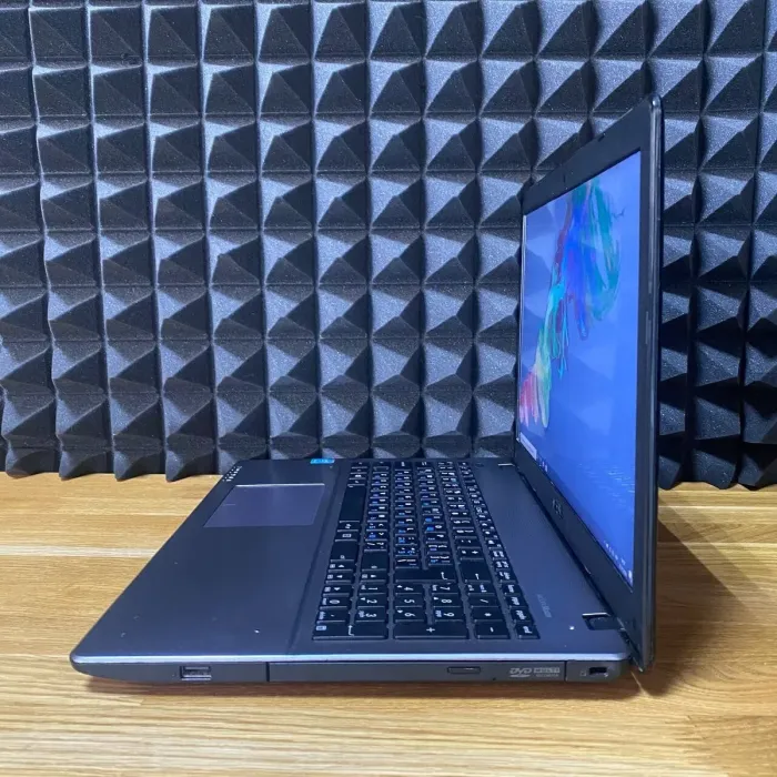 Ігровий ноутбук Б-клас Asus F550J / 15.6" (1920x1080) TN / Intel Core i7-4710HQ (4 (8) ядра по 2.5 - 3.5 GHz) / 12 GB DDR3 / 128 GB SSD / nVidia GeForce GTX 850M, 2 GB GDDR3, 128-bit / WebCam / DVD-ROM б/в - зображення 6