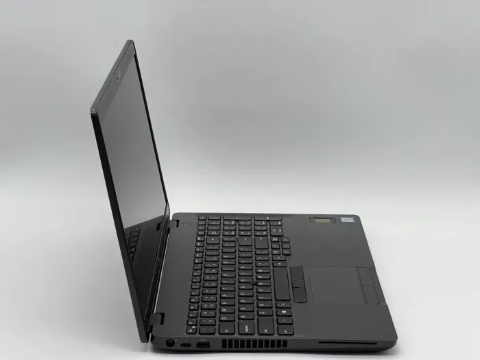 Ноутбук Dell Latitude 5501 / 15.6" (1920x1080) IPS Touch / Intel Core i5-9400H (4 (8) ядра по 2.5 - 4.3 GHz) / 16 GB DDR4 / 250 GB SSD / Intel UHD Graphics 630 / WebCam б/в - зображення 3