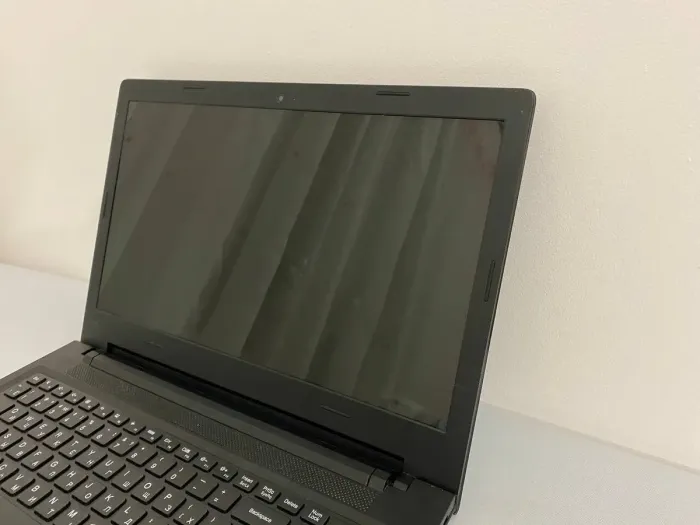 Ноутбук Б-клас Lenovo IdeaPad 100-15IBD 80QQ / 15.6" (1366x768) TN / Intel Core i3-5005U (2 (4) ядра по 2.0 GHz) / 4 GB DDR3 / 240 GB SSD / Intel HD Graphics 5500 / WebCam б/в - зображення 5