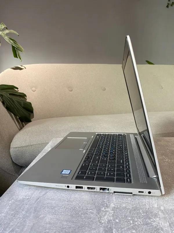Ультрабук HP EliteBook 850 G6 / 15.6" (1920x1080) TN / Intel Core i5-8365U (4 (8) ядра по 1.6 - 4.1 GHz) / 16 GB DDR4 / 512 GB SSD M.2 / Intel UHD Graphics / WebCam / Win 10 б/в - зображення 5