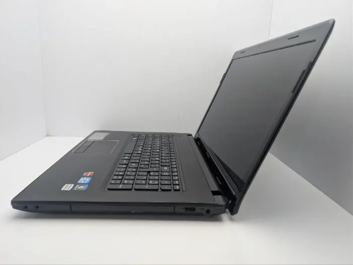 Ноутбук Lenovo G770 / 17.3" (1600x900) TN / Intel Core i5-2410M (2 (4) ядра по 2.3 - 2.9 GHz) / 8 GB DDR3 / 1000 GB HDD / AMD Radeon HD 6650M, 1 GB GDDR3, 128-bit / WebCam / DVD-ROM б/в - изображение 5