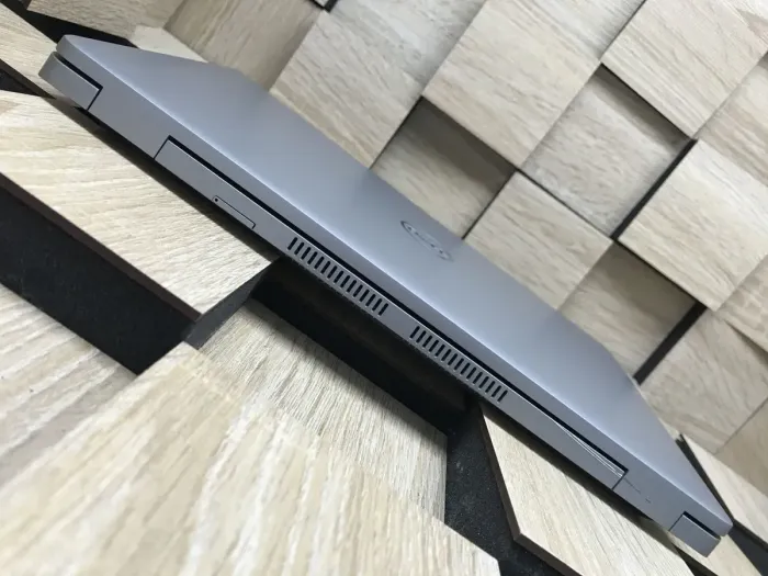 Ультрабук Б-клас Dell Latitude 5430 / 14" (1920x1080) IPS / Intel Core i5-1245U (10 (12) ядер по 1.6 - 4.4 GHz) / 8 GB DDR4 / 256 GB SSD M.2 / Intel Iris Xe Graphics / WebCam / Fingerprint / USB 3.2 / HDMI / Windows 10 б/в - зображення 7