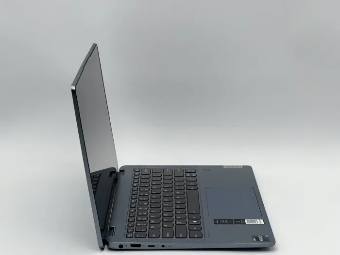 Ультрабук Lenovo Flex 7 14IAU7 / 14" (2240x1400) IPS Touch / Intel Core i7-1255U (10 (12) ядер по 3.5 - 4.7 GHz) / 16 GB DDR4 / 480 GB SSD / Intel Iris Xe Graphics / WebCam б/в - зображення 3