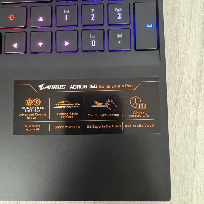 Ігровий ноутбук Б-класу Gigabyte Aorus 15G YC / 15.6" (1920x1080) IPS / Intel Core i7-10870H (8 (16) ядер по 2.2 - 5.0 GHz) / 16 GB DDR4 / 1000 GB SSD NVMe / nVidia GeForce RTX 3080, 16 GB GDDR6, 256-bit / WebCam б/в - зображення 9