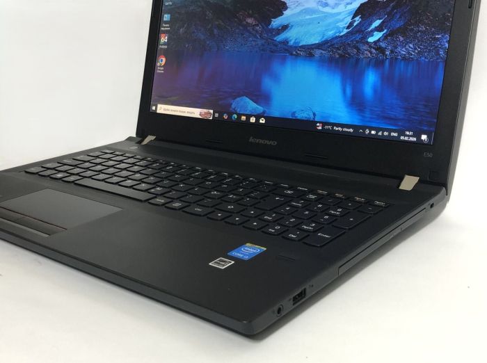 Ноутбук Б-клас Lenovo IdeaPad E50-70 / 15.6" (1366x768) TN / Intel Core i3-4005U (2 (4) ядра по 1.7 GHz) / 8 GB DDR3 / 500 GB HDD / Intel HD Graphics 4400 / WebCam / DVD-ROM / Win 10 Pro б/в - зображення 9