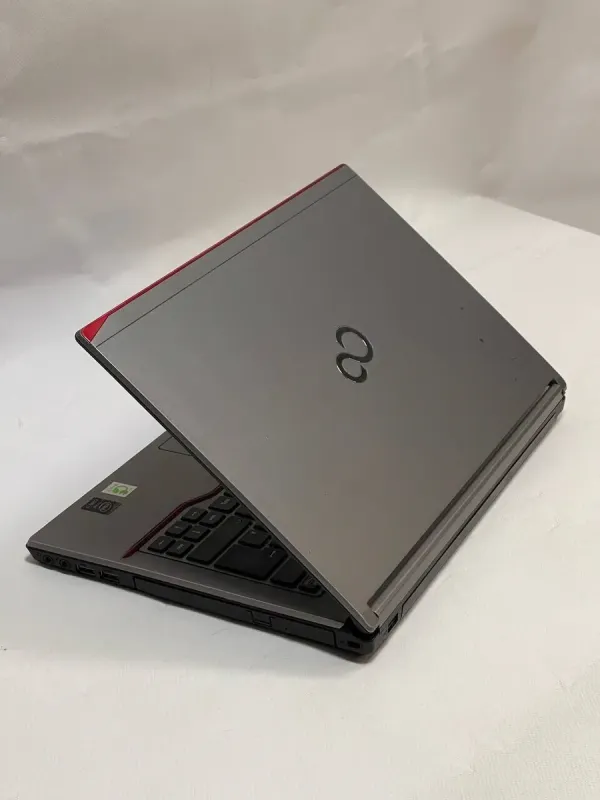 Ноутбук Б-клас Fujitsu LifeBook E744 / 14" (1600x900) TN / Intel Core i7-4702MQ (4 (8) ядра по 2.2 - 3.2 GHz) / 8 GB DDR3 / 120 GB SSD + 500 GB HDD / Intel HD Graphics 4600 / WebCam б/в - зображення 8