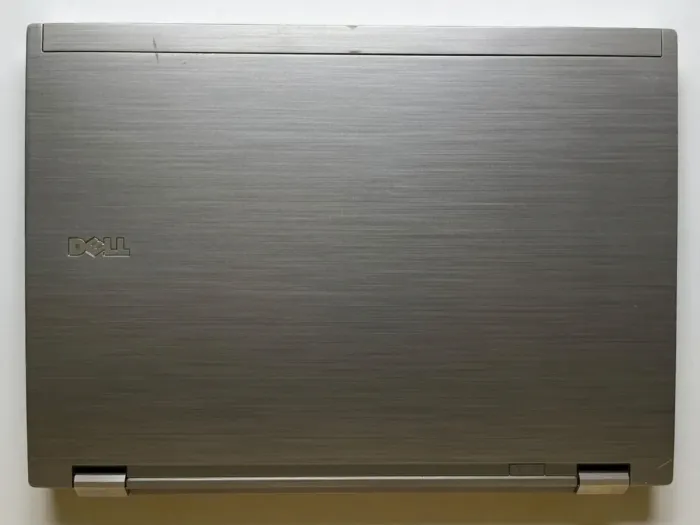 Ноутбук Dell Latitude E6410 / 14" (1440x900) TN / Intel Core i7-640M (2 (4) ядра по 2,8 - 3,46 ГГц) / 4 ГБ DDR3 / 320 ГБ HDD / nVidia NVS 3100M, 512 МБ GDDR3, 64-біт / АКБ не тримає заряд б/в - зображення 4