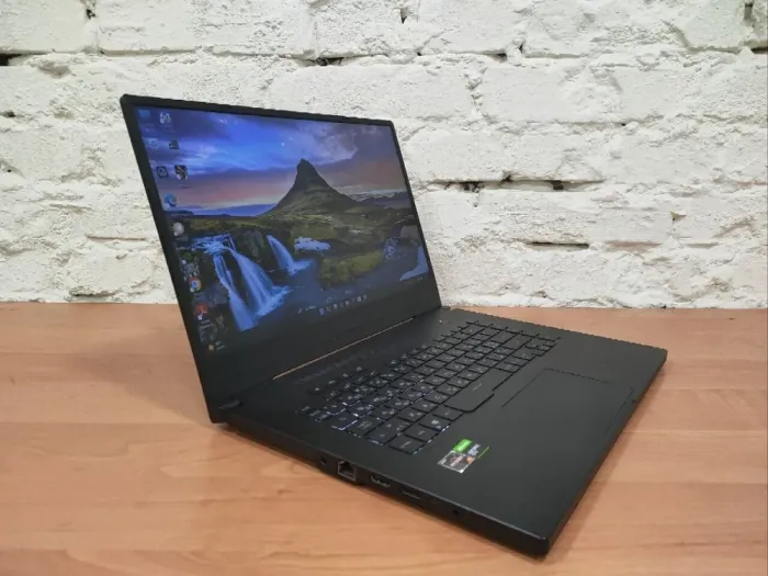 Ігровий ноутбук Asus ROG Zephyrus GA502DU / 15.6" (1920x1080) IPS / AMD Ryzen 7 3750H (4 (8) ядра по 2.3 - 4.0 GHz) / 32 GB DDR4 / 480 GB SSD / nVidia GeForce GTX 1660 Ti Max-Q, 6 GB GDDR6, 192-bit / HDMI б/в - зображення 3