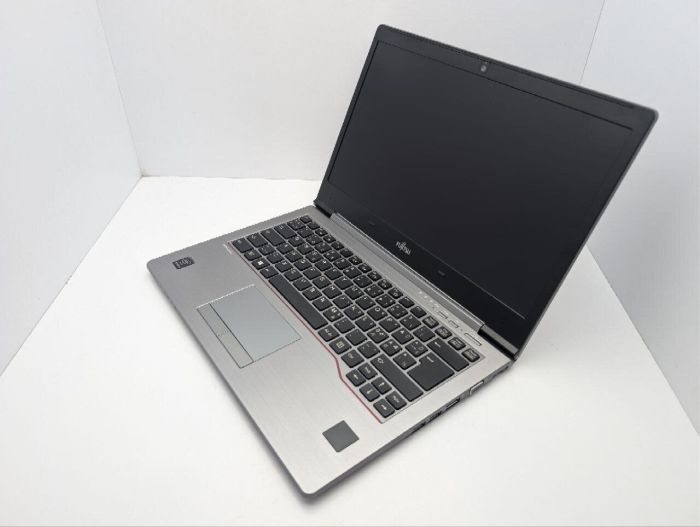 Ноутбук Fujitsu LifeBook U745 / 14" (1920x1080) IPS / Intel Core i7-5600U (2 (4) ядра по 2,6 - 3,2 ГГц) / 12 ГБ DDR3 / 120 ГБ SSD / Intel HD Graphics 5500 / Веб-камера / АКБ не тримає заряд б/в - изображение 7