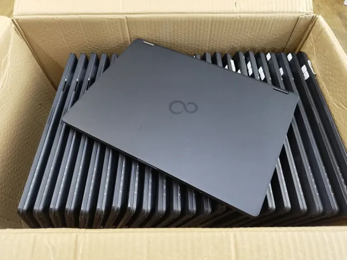 Ноутбук Fujitsu-Siemens LifeBook U749 / 14" (1920x1080) IPS / Intel Core i5-8365U (4 (8) ядра по 1.6 - 4.1 GHz) / 16 GB DDR4 / 240 GB SSD / Intel UHD Graphics for 8th Generation Intel / WebCam б/в - зображення 5