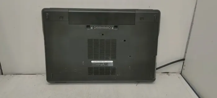 Ноутбук Dell Latitude E6540 / 15.6" (1366x768) TN / Intel Core i5-4210M (2 (4) ядра по 2.6 - 3.2 GHz) / 8 GB DDR3 / 256 GB SSD / Intel HD Graphics 4600 / WebCam б/в - зображення 7