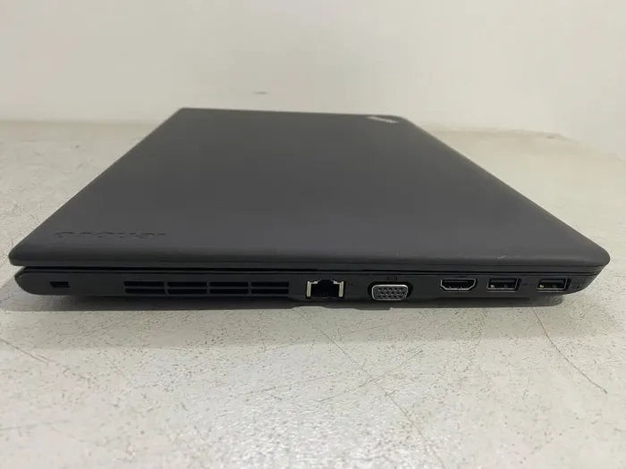 Ноутбук Lenovo ThinkPad E550 / 15.6" (1920x1080) TN / Intel Core i7-5500U (2 (4) ядра по 2.4 - 3.0 GHz) / 8 GB DDR3 / 240 GB SSD / Intel HD Graphics 5500 / WebCam б/в - зображення 3