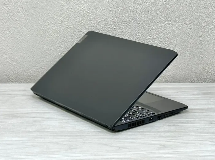 Ігровий ноутбук Lenovo IdeaPad Gaming 3 15IHU6 / 15.6" (1920x1080) IPS / Intel Core i5-11320H (4 (8) ядра по 2.5 - 4.5 GHz) / 16 GB DDR4 / 512 GB SSD M.2 / nVidia GeForce GTX 1650, 4 GB GDDR6, 128-bit / WebCam / Win 11 Home б/в - зображення 5