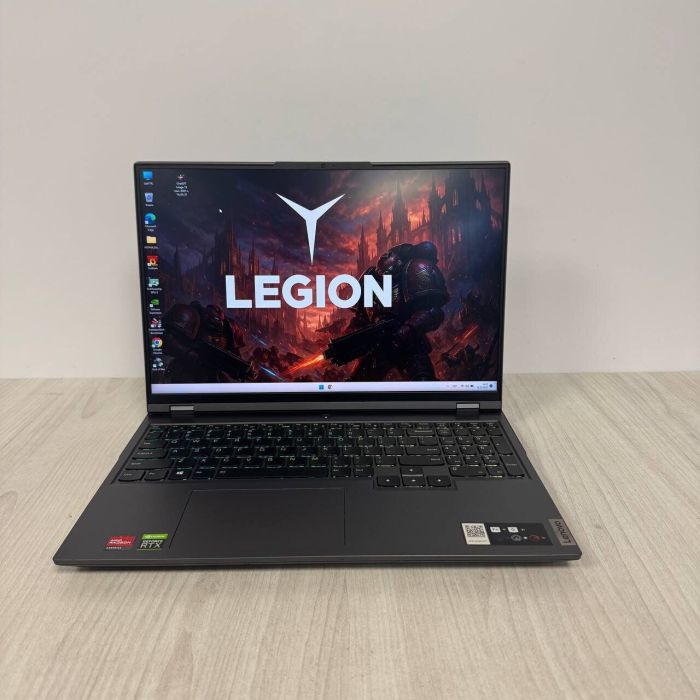 Ігровий ноутбук Б-класу Lenovo Legion 5 Pro 16ACH6H / 16" (2560x1600) IPS / AMD Ryzen 9 5900HX (8 (16) ядер по 3,3 - 4,6 ГГц) / 16 ГБ DDR4 / 512 ГБ SSD NVMe / nVidia GeForce RTX 3070, 8 ГБ GDDR6, 256-біт / Веб-камера б/в - зображення 2