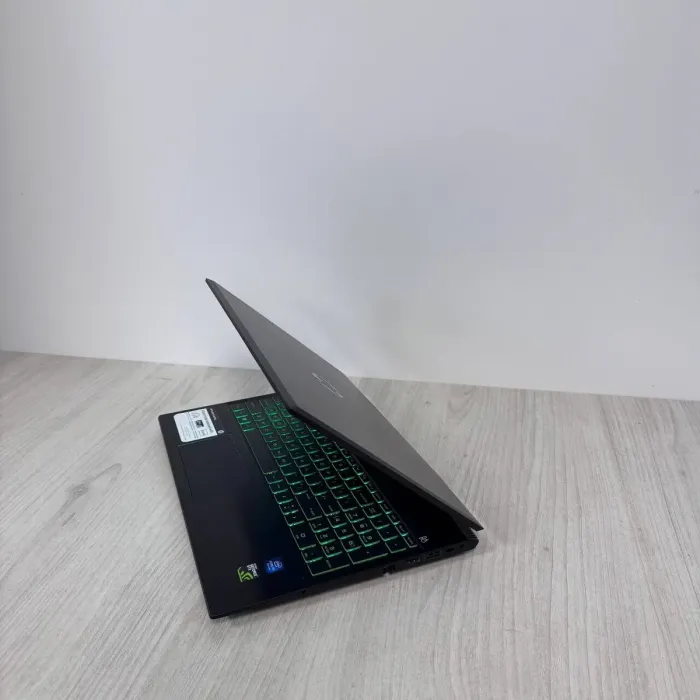 Ігровий ноутбук Б-класу HP Pavilion Gaming 15-cx0058wm / 15,6" (1920x1080) IPS / Intel Core i5-8300H (4 (8) ядра по 2,3 - 4,0 ГГц) / 8 ГБ DDR4 / 256 ГБ SSD / nVidia GeForce GTX 1050, 4 ГБ GDDR5, 128-біт / WebCam б/в - зображення 8