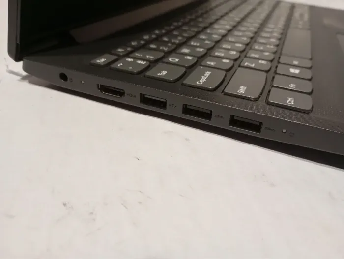 Ноутбук Б-клас Lenovo IdeaPad S145-15IKB / 15.6" (1920x1080) TN / Intel Core i3-8130U (2 (4) ядра по 2.2 -3.4 GHz) / 8 GB DDR4 / 120 GB SSD / Intel UHD Graphics 620 / WebCam б/в - зображення 5