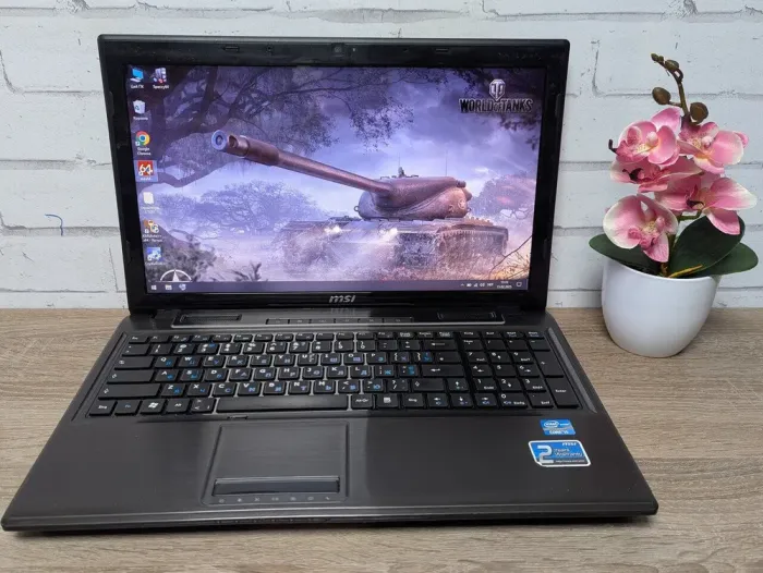 Ноутбук Б-клас MSI CR61 / 15.6" (1366x768) TN / Intel Core i5-3230M (2 (4) ядра по 2.6 - 3.2 GHz) / 8 GB DDR3 / 128 GB SSD / Intel HD Graphics 4000 / WebCam / DVD-ROM б/в - зображення 2