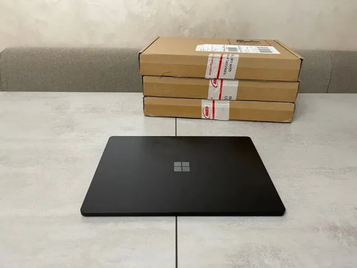 Ультрабук Microsoft Surface Laptop 5 1951 / 13.5" (2256x1504) IPS Touch / Intel Core i7-1265U (10 (12) ядер по 1.8 - 4.8 GHz) / 16 GB DDR4 / 256 GB SSD M.2 / Intel Iris Xe Graphics / WebCam - зображення 7