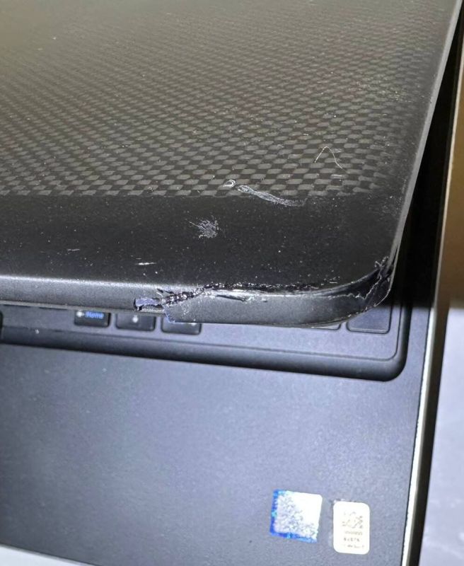 Мобільна робоча станція Б-класу Dell Precision 7520 / 15,6" (1920x1080) IPS / Intel Core i7-7820HQ (4 (8) ядра по 2.9 - 3.9 GHz) / 16 GB DDR4 / 1000 GB SSD / nVidia Quadro M1200, 4 GB GDDR5, 128-bit / WebCam б/в - зображення 10