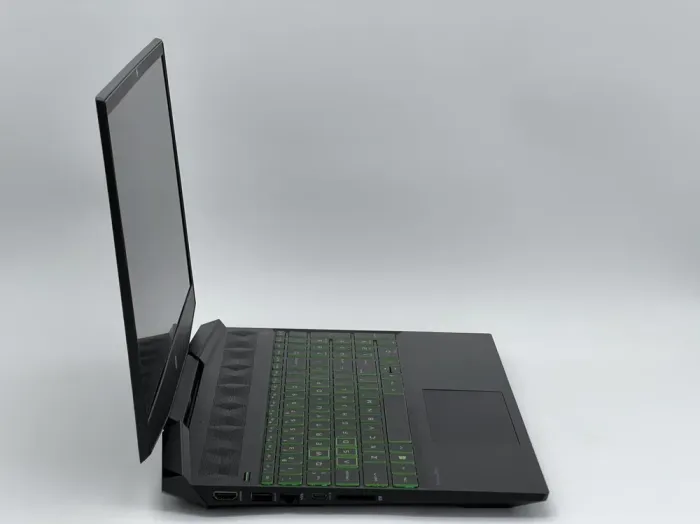 Ігровий ноутбук HP Pavilion Gaming 15-dk1035nr / 15.6" (1920x1080) IPS / Intel Core i5-10300H (4 (8) ядра по 2.5 - 4.5 GHz) / 16 GB DDR4 / 480 GB SSD / nVidia GeForce GTX 1050, 3 GB GDDR5, 96-bit / WebCam б/в - зображення 3