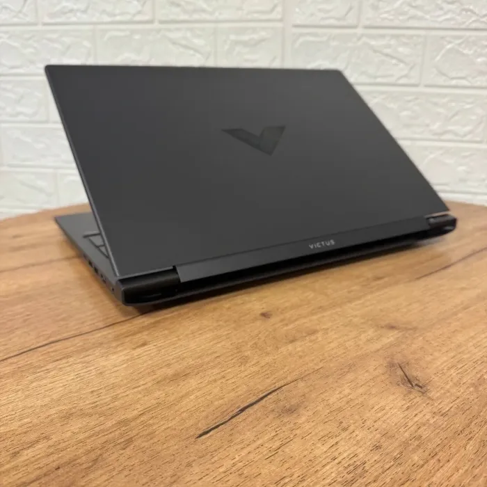 Ігровий ноутбук HP Victus 16-s1023dx / 16.1" (1920x1080) IPS / AMD Ryzen 7 8845HS (8 (16) ядер по 3.8 - 5.1 GHz) / 16 GB DDR5 / 512 GB SSD NVMe / nVidia GeForce RTX 4070, 8 GB GDDR6, 128-bit / WebCam б/в - зображення 6